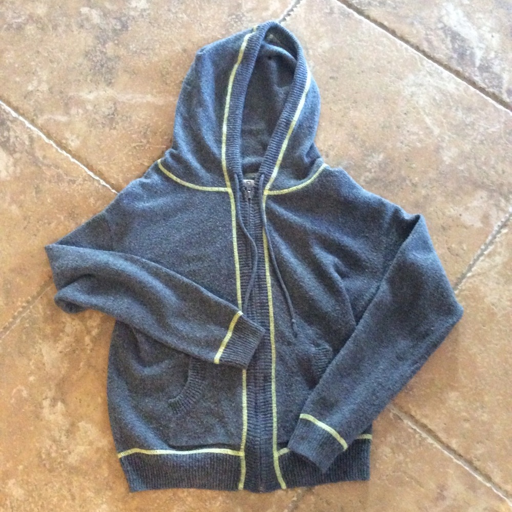Old Navy sweater